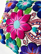 Load image into Gallery viewer, White embroidery Cushion cover