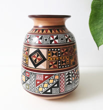 Load image into Gallery viewer, Peruvian decor Vase