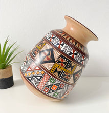 Load image into Gallery viewer, Peruvian decor Vase