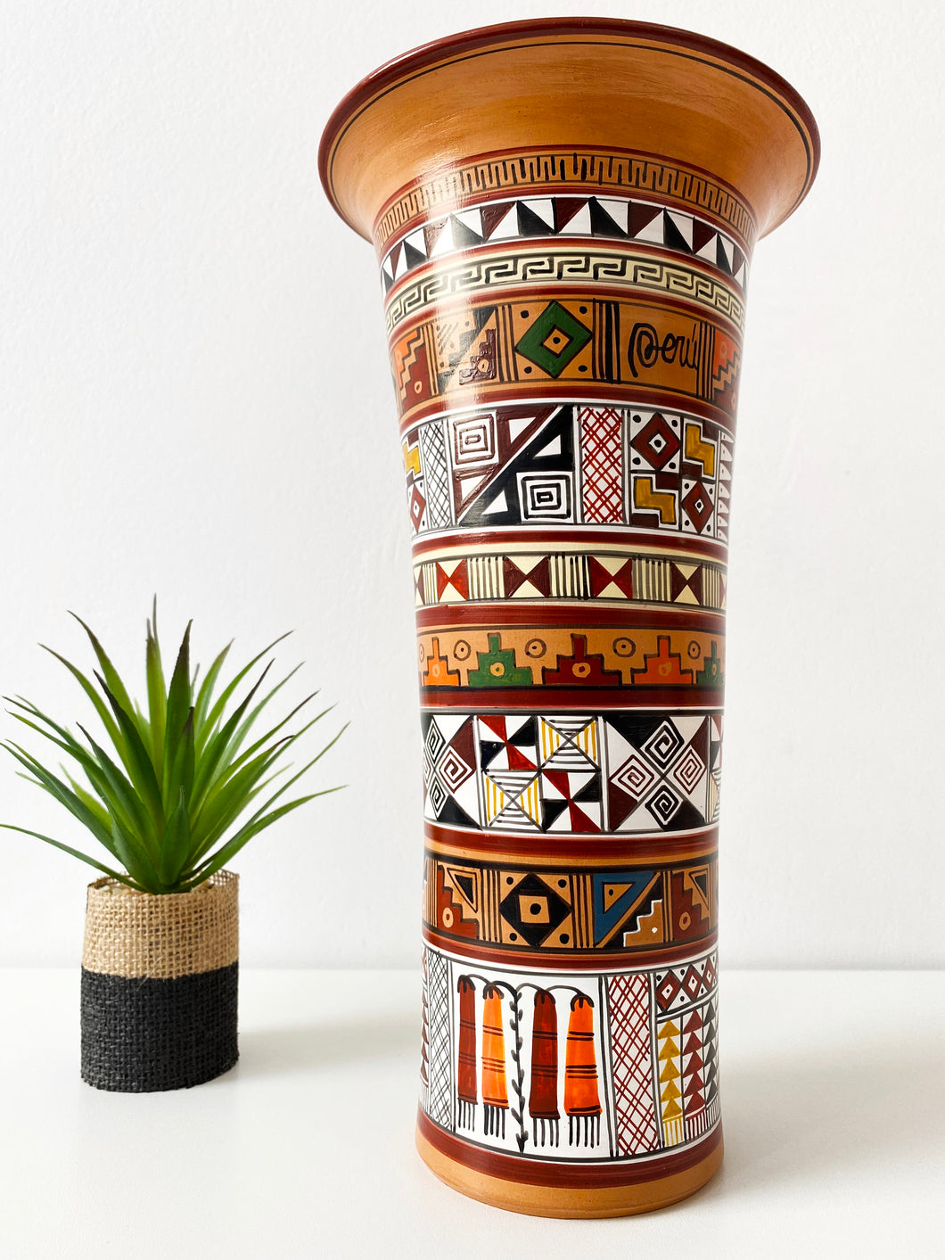 Peruvian pottery Vase