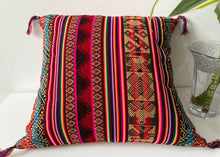 Load image into Gallery viewer, Red &amp; Green Chinchero Cushion cover
